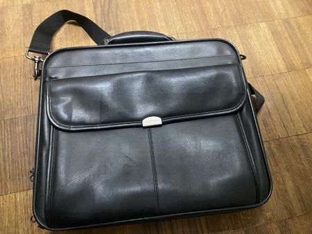 DİCOTA Laptoptasche Leder schwarz guter Zustand