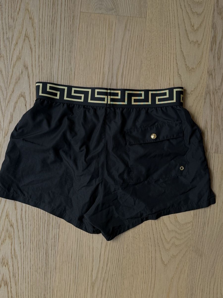 Versace Costumi da bagno: Versace Greca swimshorts – Usato da Zürich venduto da dav_ylk6
