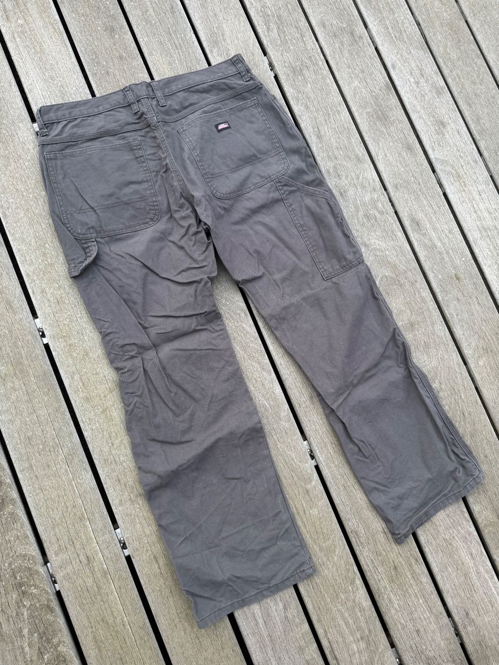 Dickies Pantaloni: Dickies pants – Usato da La Chaux-de-Fonds venduto da slishwardrobe 1