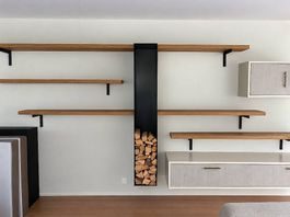 Wandregal-Set aus massiver Eiche & Schwarzstahl