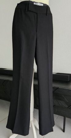 Ausgestellte Hose von Zara Gr. XS