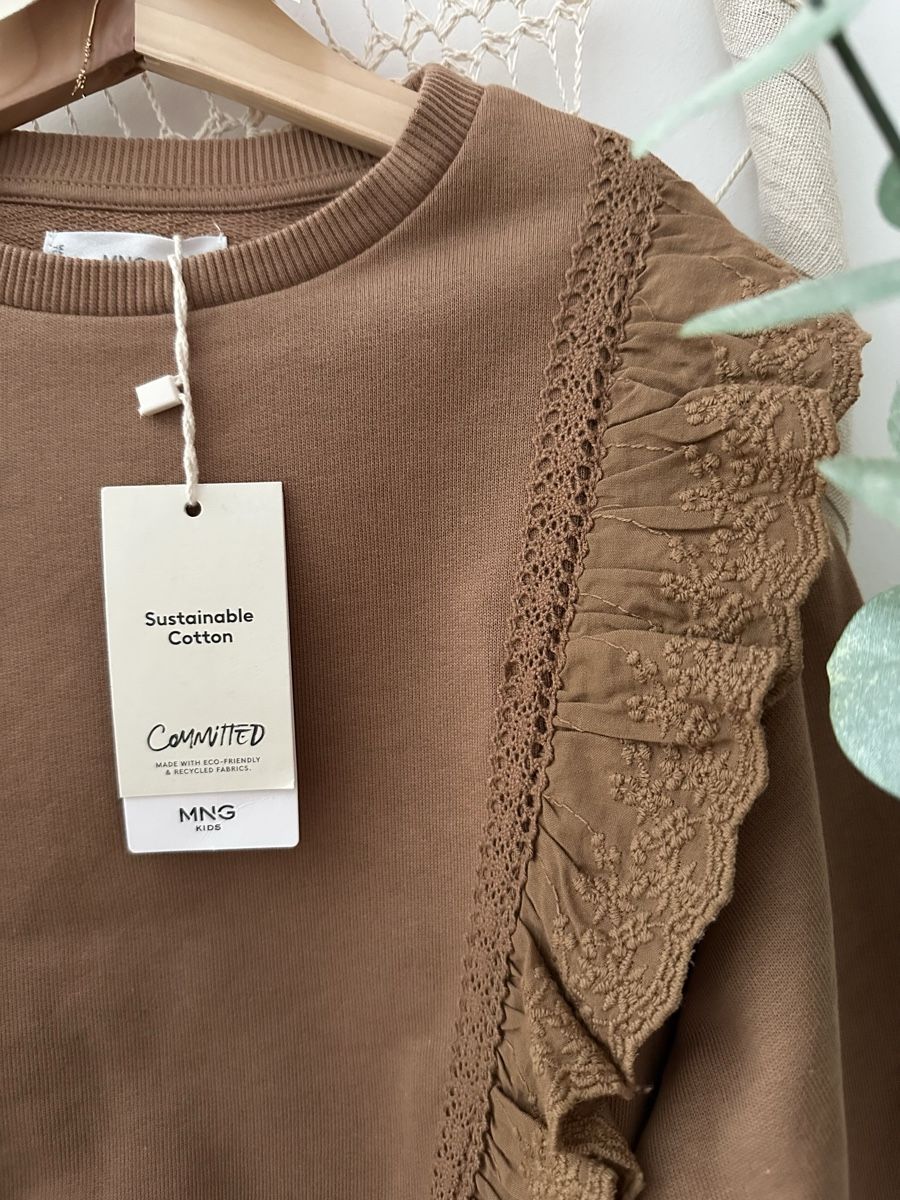 Maglioni & Felpe: Süsses MANGO Sweatshirt Gr. 140 mit Rüschen- Neu! – Nuovo (secondo la descrizione) da Obfelden venduto da dafae 1
