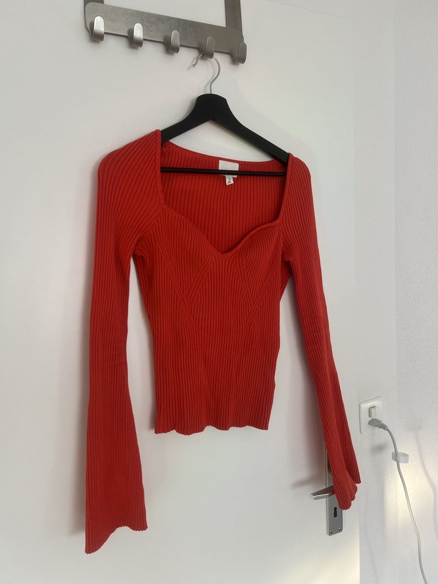 H&M Maglioni & Felpe: H&M Rippstrick-Pullover, Grösse M, Herbst-Rot, Neuwertig! – Usato da Wattwil venduto da skr_94