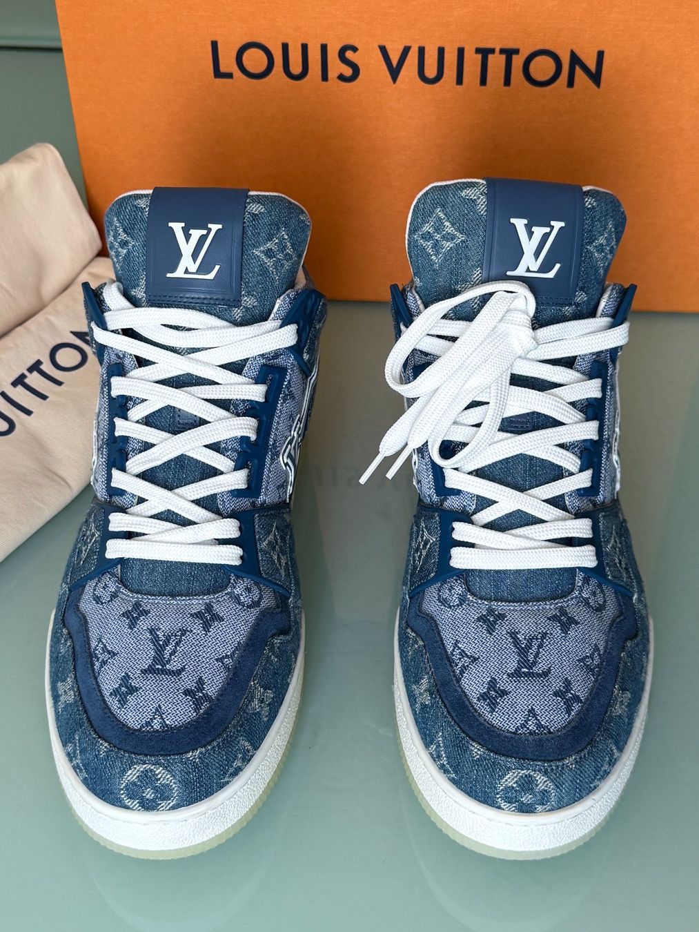 Louis Vuitton Herrenschuhe: LOUIS VUITTON Eclipse Monogramm Low Top Sneakers 42.5 NEUE – Neu (gemäss Beschreibung) aus Kreuzlingen von kruezbiz 3