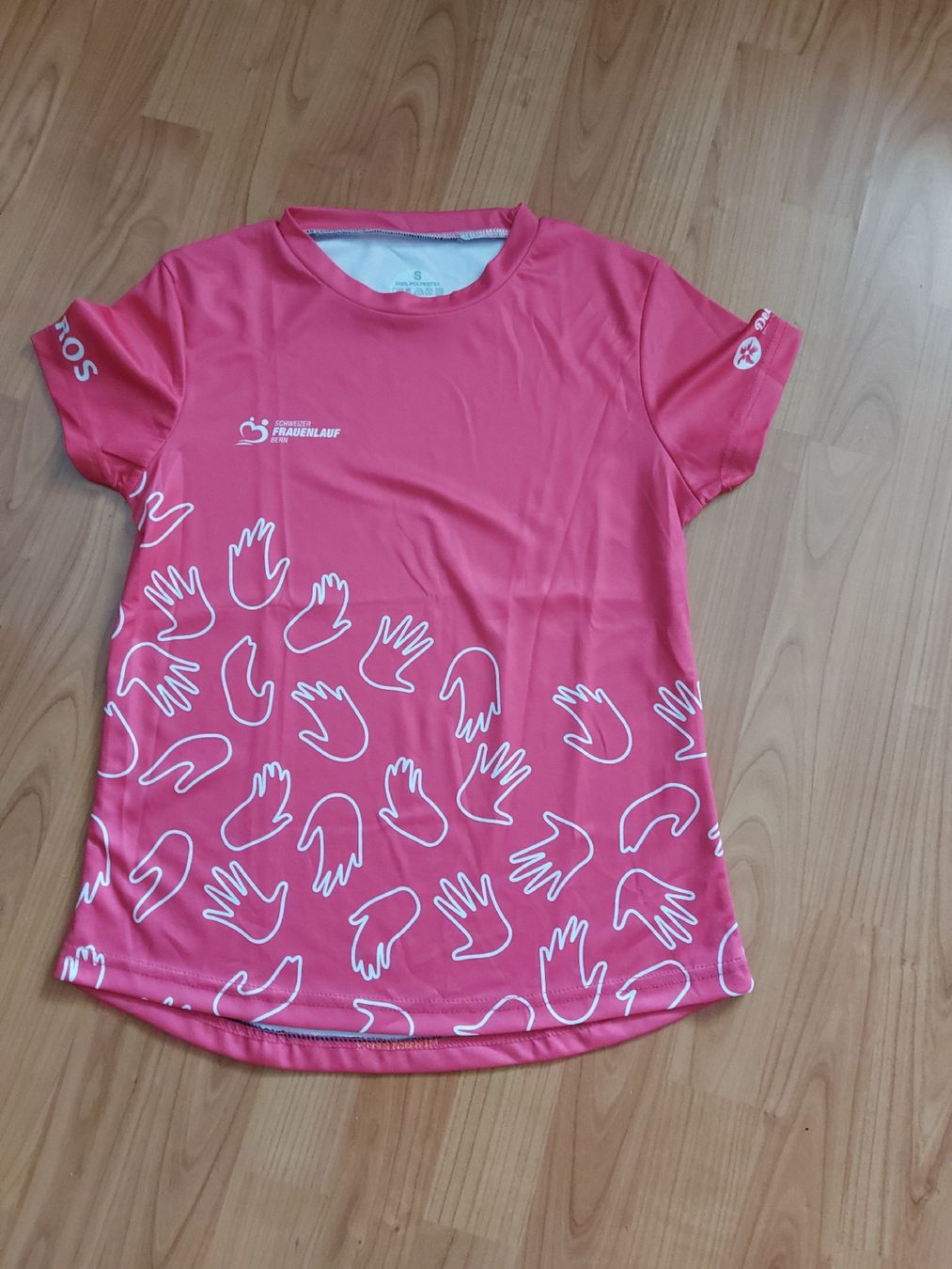 T-Shirts: 2 t-shirt de sport S – Gebraucht aus VUADENS von momy 1