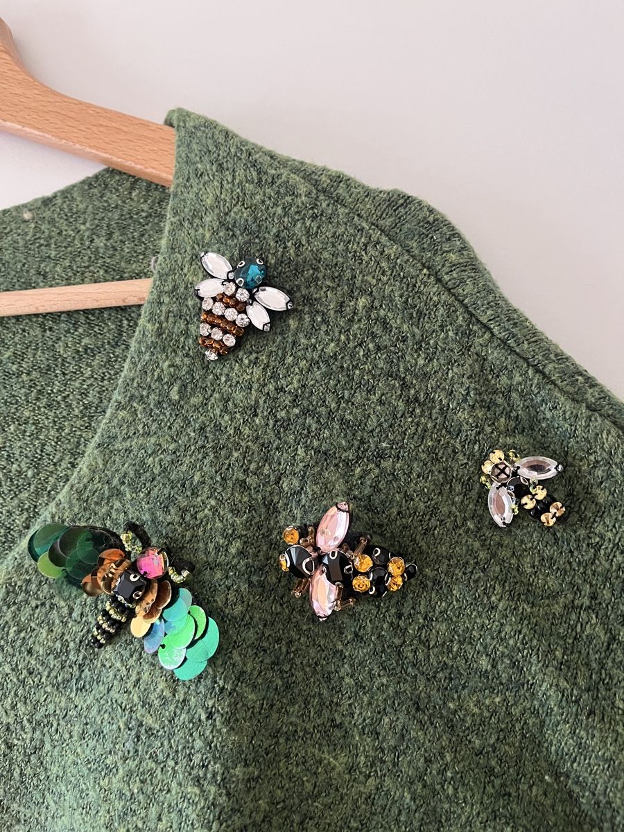 H&M Pulls & Sweat-shirts: Damen Pullover grün mit Applikationen – D'occasion à Allschwil par MaloseS08 1
