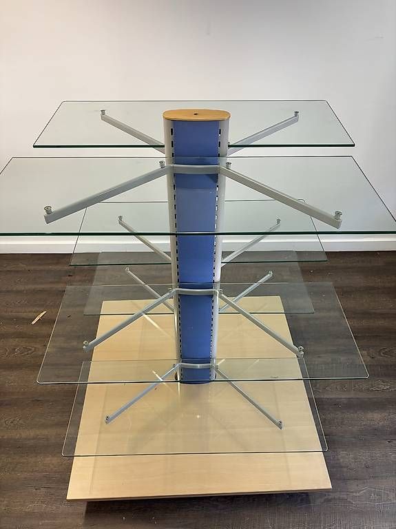Regale: Laden/ Ausstellungsregale – Gebraucht aus Schaan von Noah_05