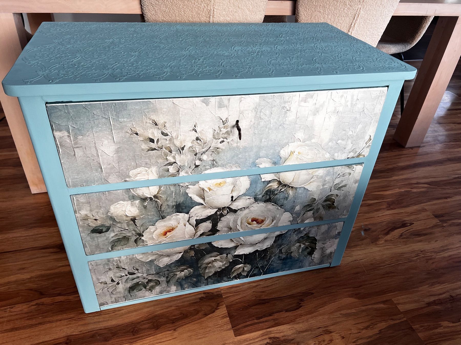 Cassettiere: Upcycling-Kommode, Shabby Chic Look, hellblau – Usato da Flurlingen venduto da MIPILG