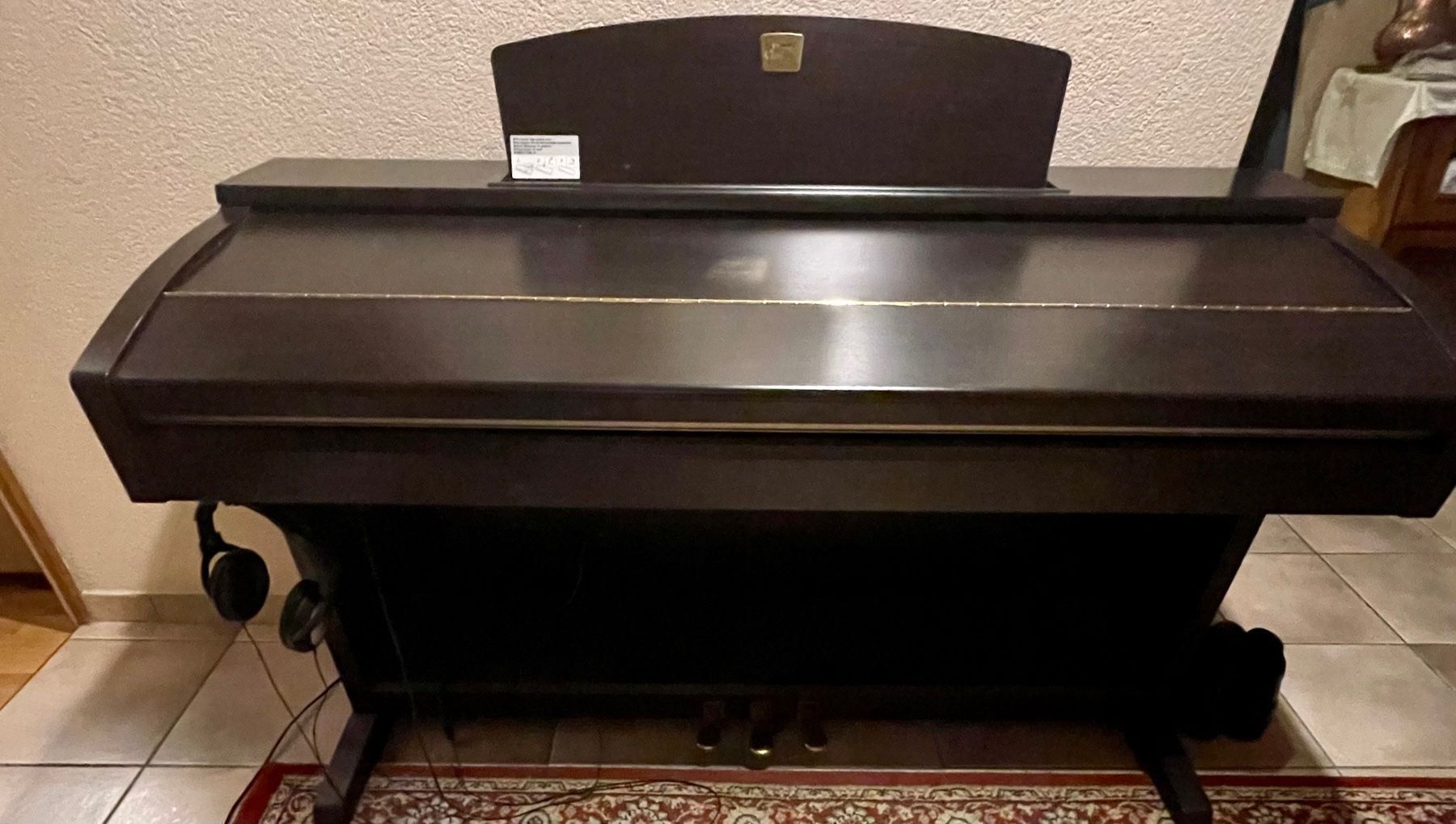 Yamaha Strumenti musicali: Yamaha clavinova CVP 503 – Usato da Bern venduto da Jihman