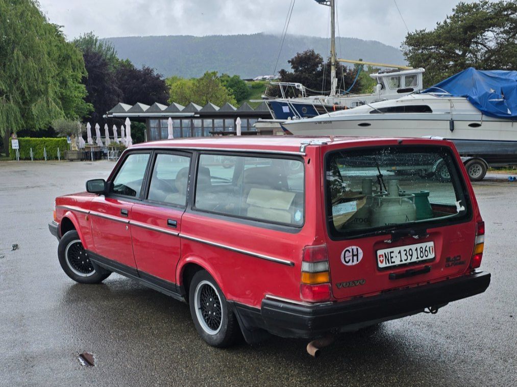 Volvo Autos: volvo 240 Classic – D'occasion à Peseux par tch_7l5b 5