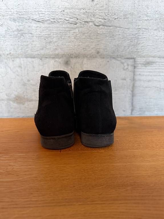 Chaussures femmes: Stiefeletten schwarz Gr. 38 – D'occasion à Flims Dorf par HB450 3