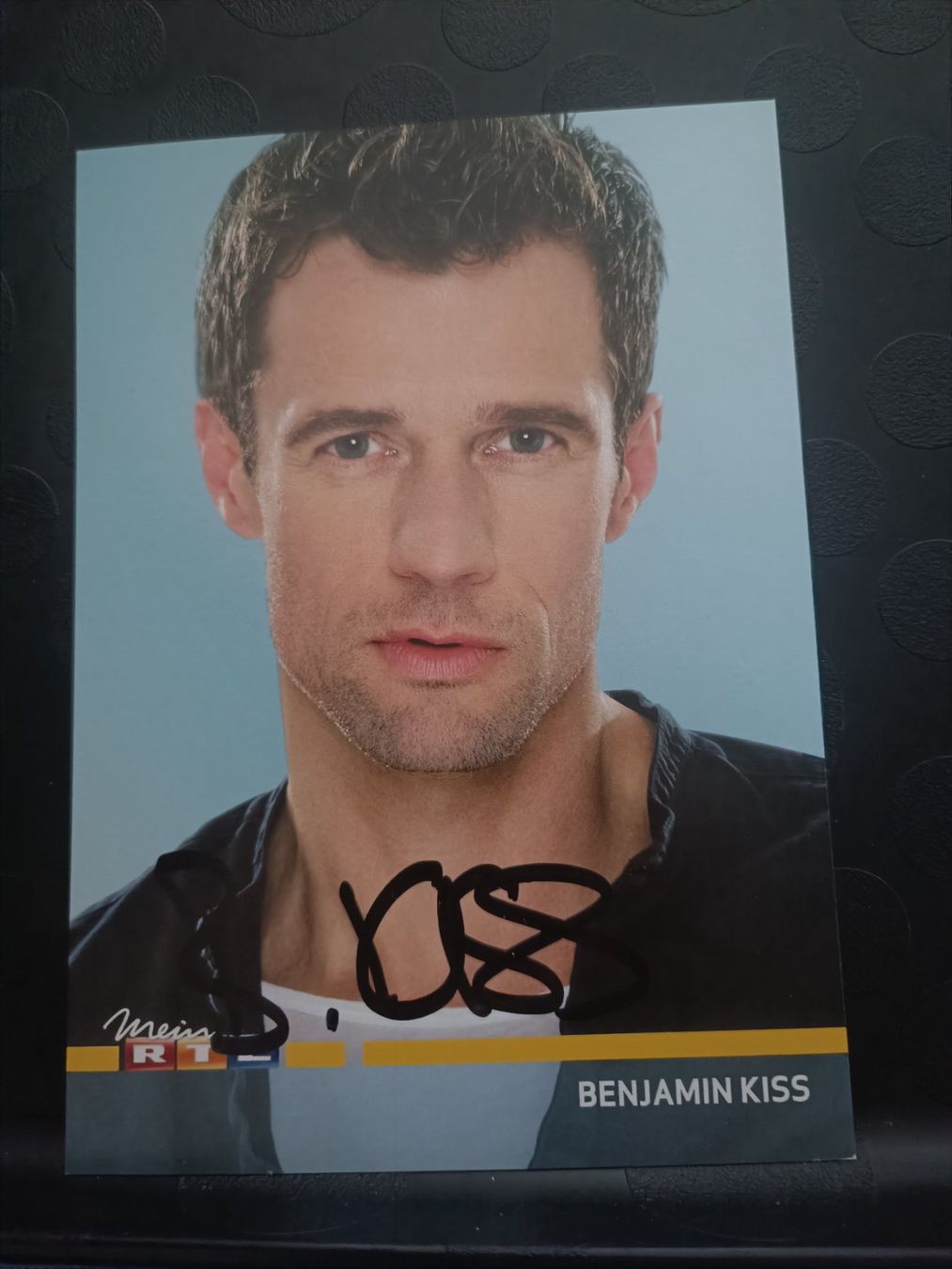 Autogramme: Benjamin Kiss - handsigniert - Unter uns – Gebraucht aus Menziken von Artographs