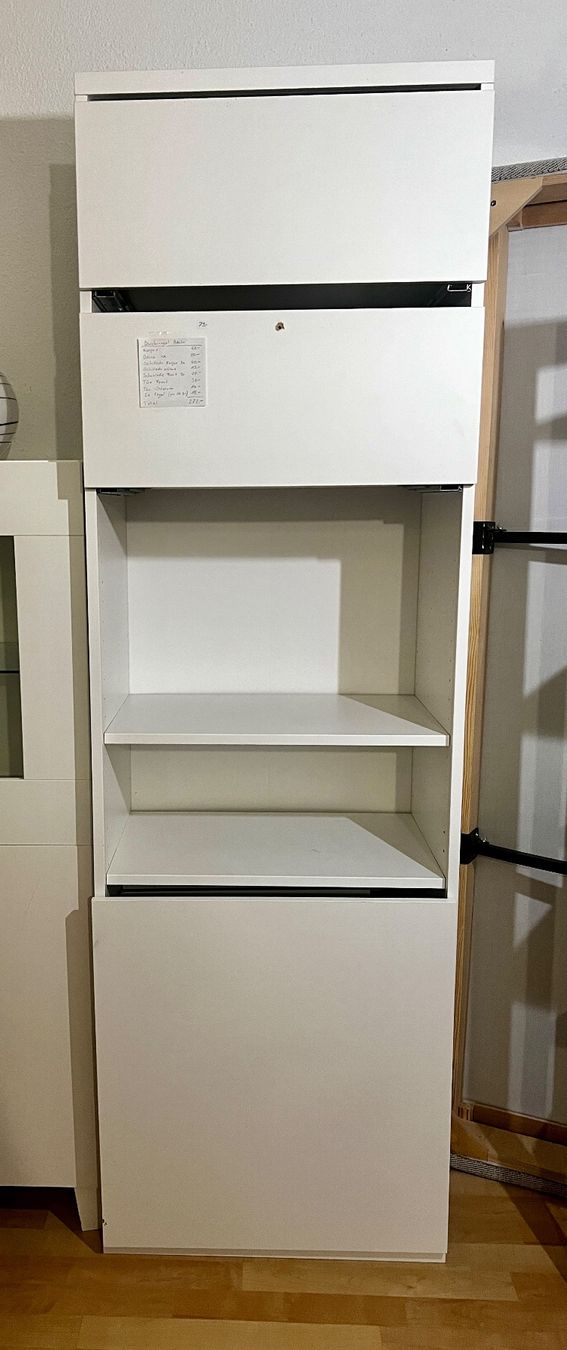 Ikea Vetrine: Bücherregal von Ikea ab 1.- – Usato da Goldach venduto da aylight