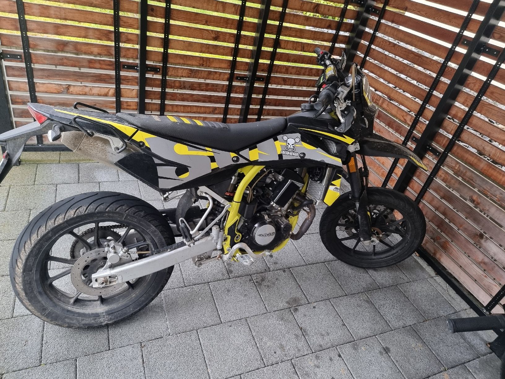 SWM Strasse: SWM SM 125 R Motor, Jahrgang 2021, Top Zustand! – Gebraucht aus Reiden von lela91
