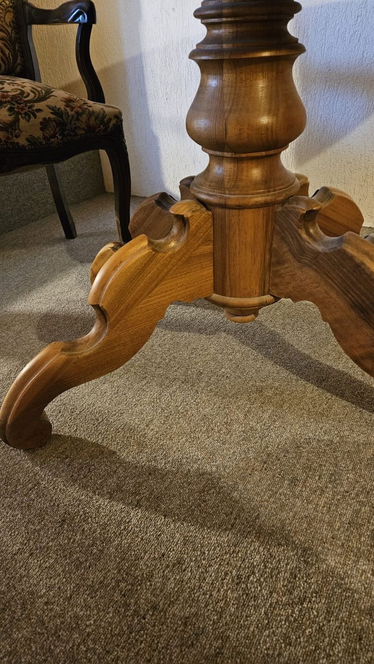 Set di tavolo e panche: Alter Tisch mit zwei Stühlen – Usato da Bennau venduto da doris73 4