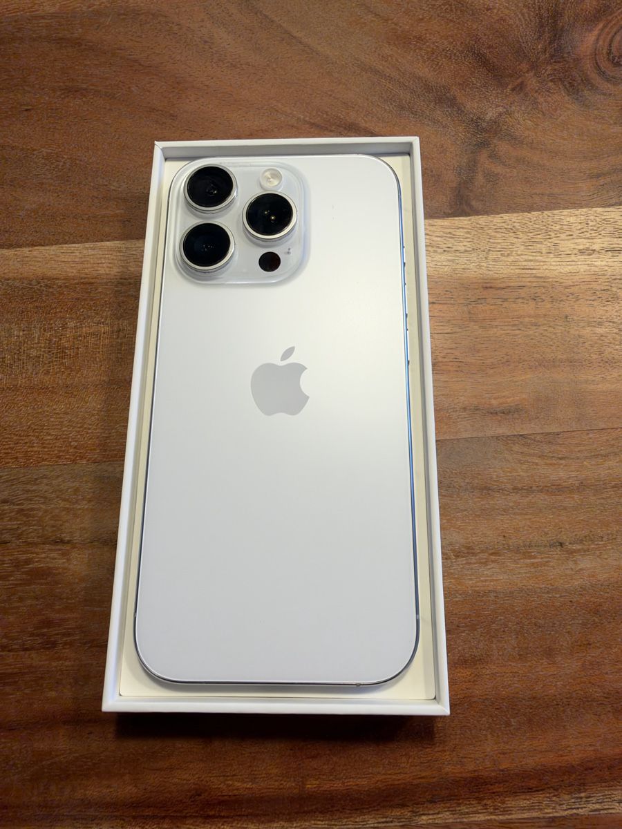 Apple Handys / Smartphones: Iphone 16 pro 256gb – Gebraucht aus Herznach von Polygraph 2