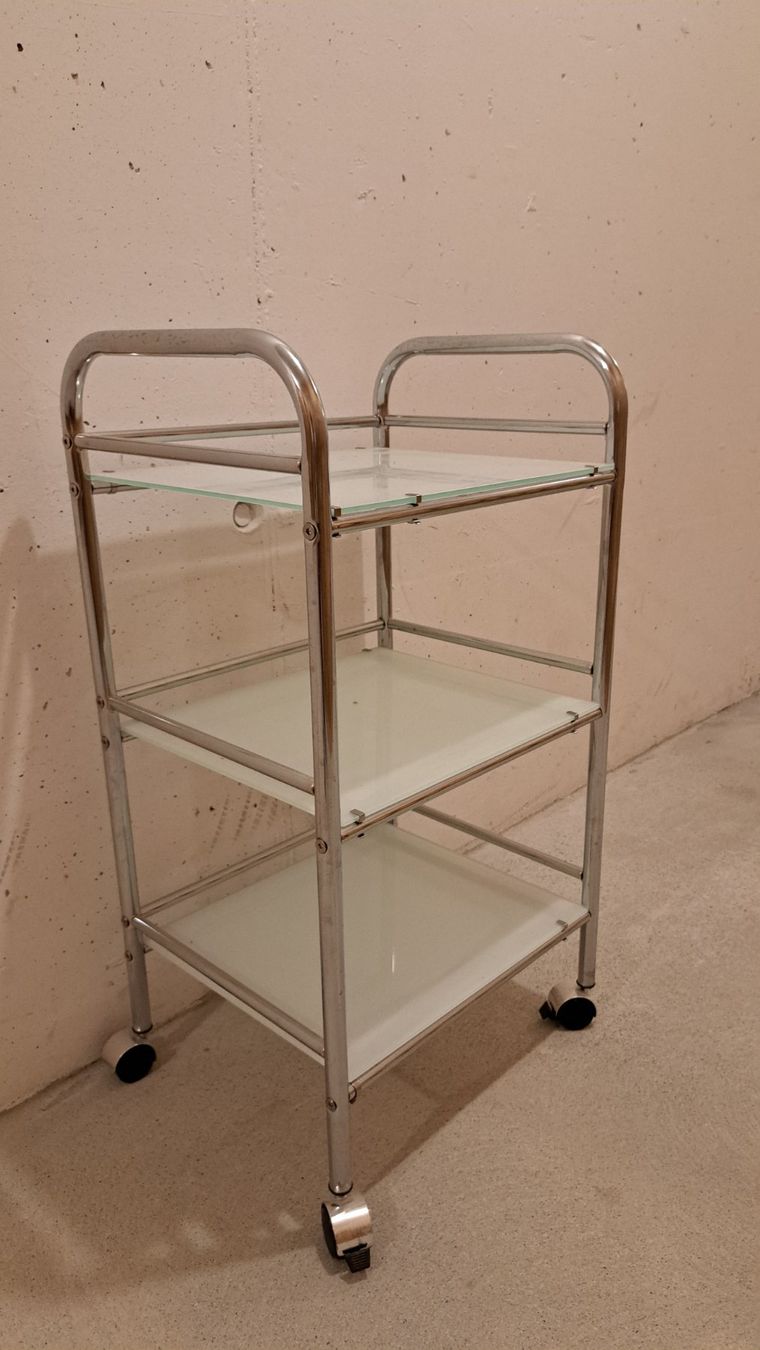 Möbel & Einrichtung: 3-stöckiger Tablarwagen – Gebraucht aus Luzern von Abisz1 2
