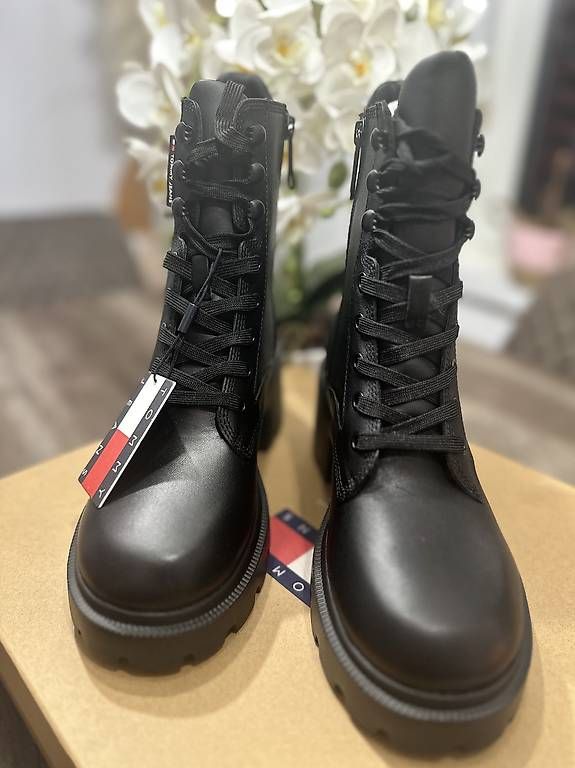 Scarpe da donna: Tommy Hilfiger – Usato da Eschlikon TG venduto da tak_p2dk 1