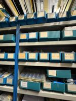 Elektronik-Lagerposten aus Liquidation