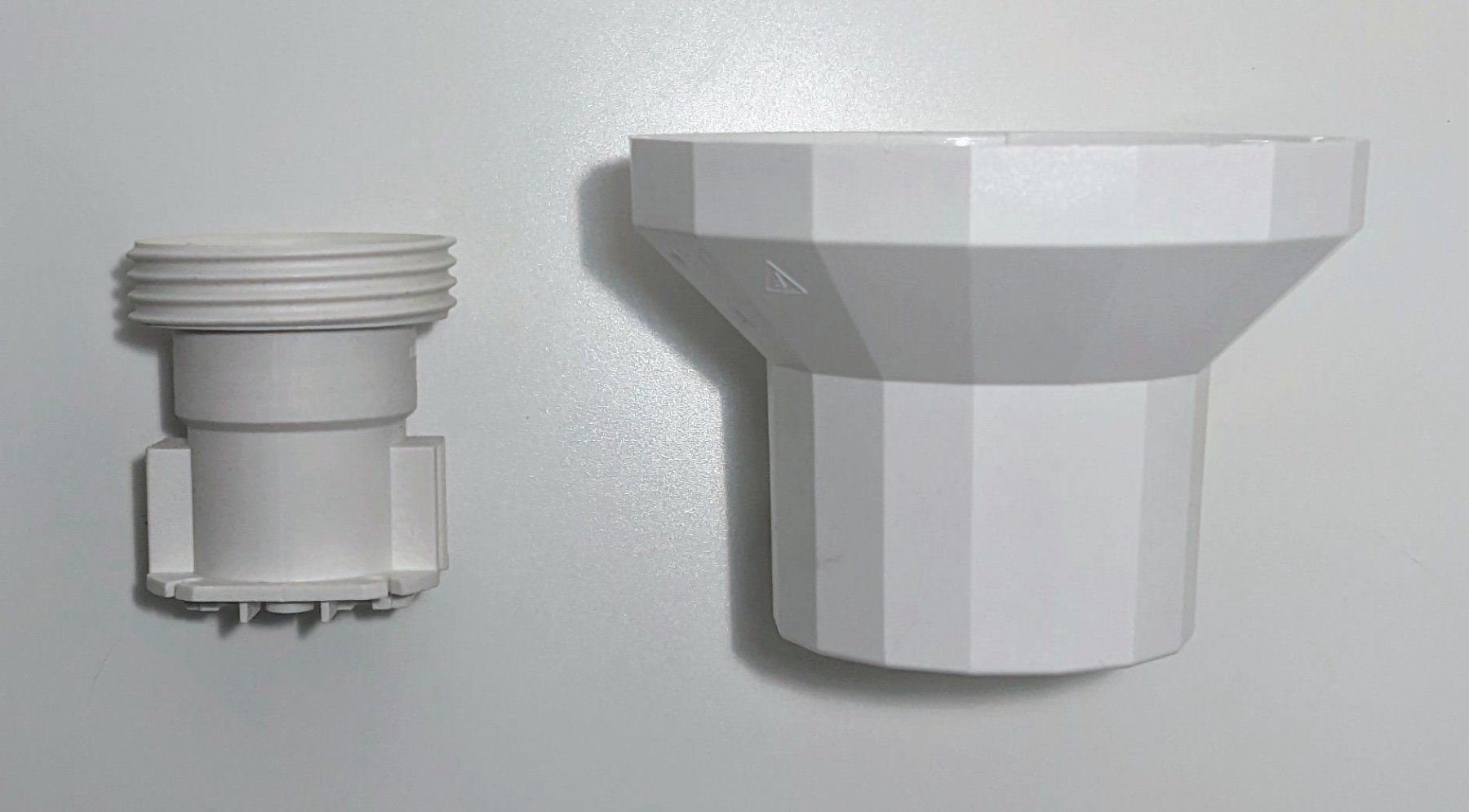Lampadari & plafoniere: Douille de plafond E27, blanc – Usato da Adliswil venduto da hippophile
