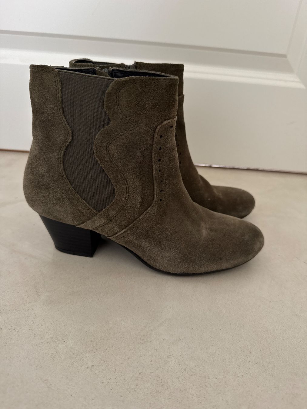 Promod Scarpe da donna: Belles bottines vertes kaki en daim – Usato da giffers venduto da sev_c9x9 2