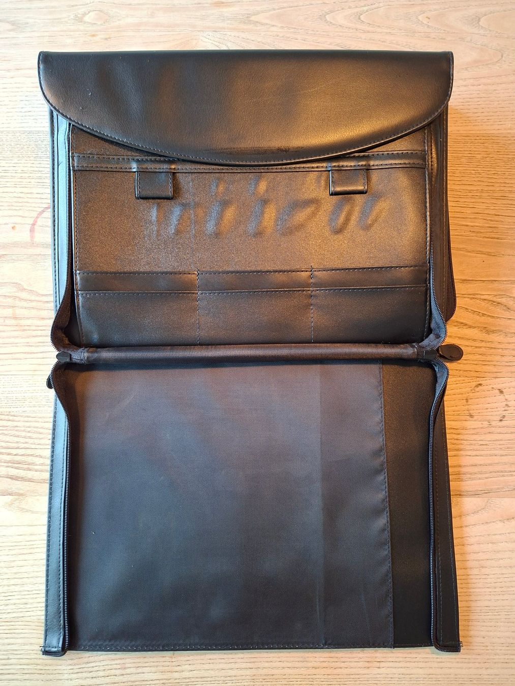 Valises & Sacs: Schreibmappe multifunktional, Neu! – Neuf (Voir description) à St.Niklausen LU par Wirdbereitsverwendet 3