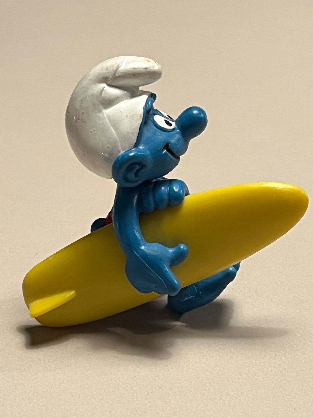 Schleich Statuette: Schlumpf mit Surfbrett, Barfuss – Usato da Winterthur venduto da Wusa01 3