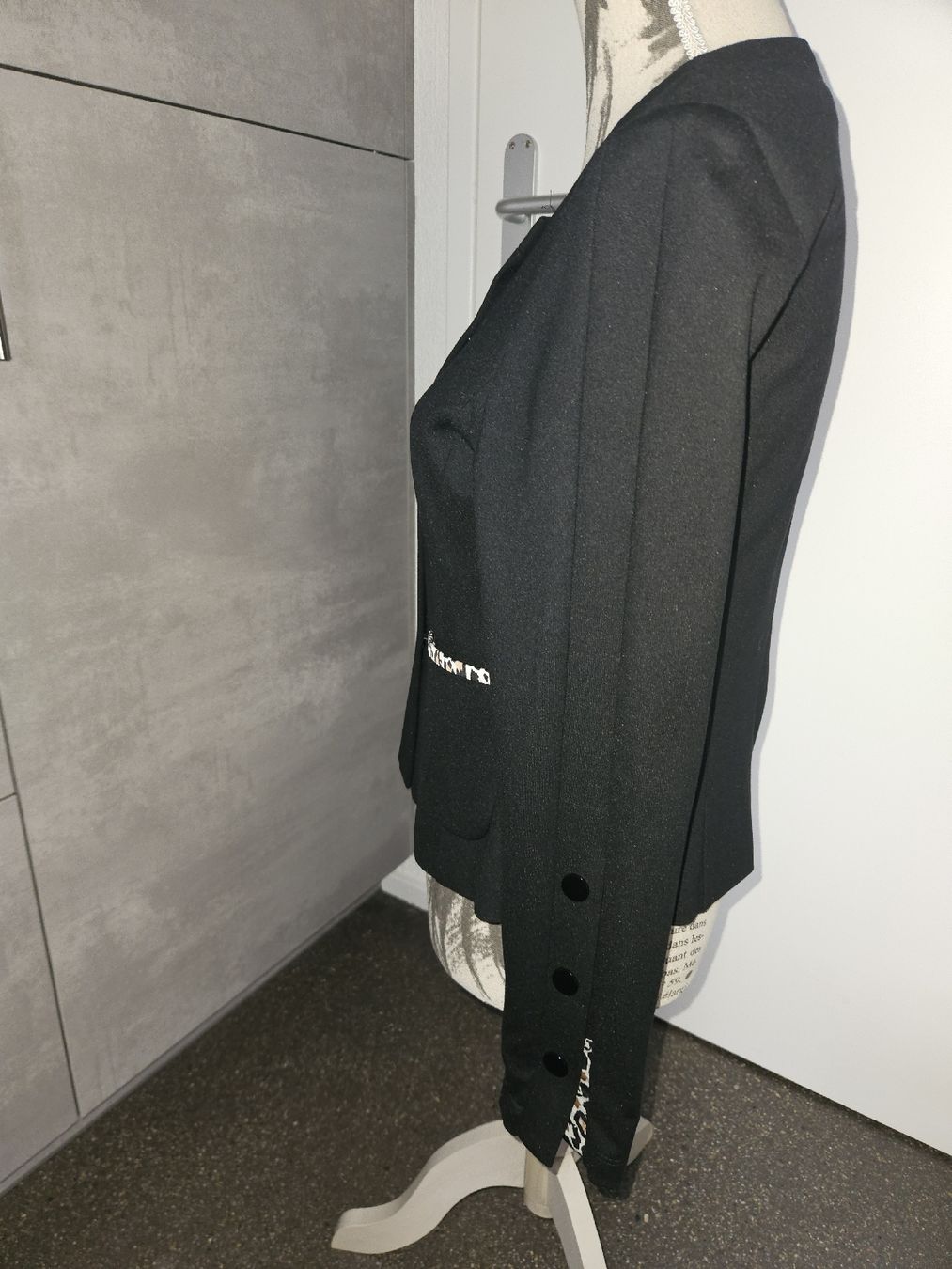 Gerry Weber Giacche: GERRY WEBER Jacke Gr. 40 Schwarz Leo Muster – Nuovo (secondo la descrizione) da Anwil venduto da tamoos 1