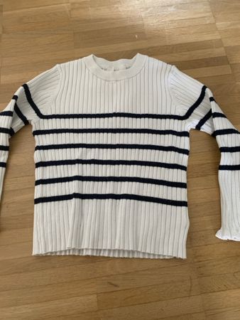 Schicker Pulli mit Streifen, Gr. 110/1ideal für den Frühling