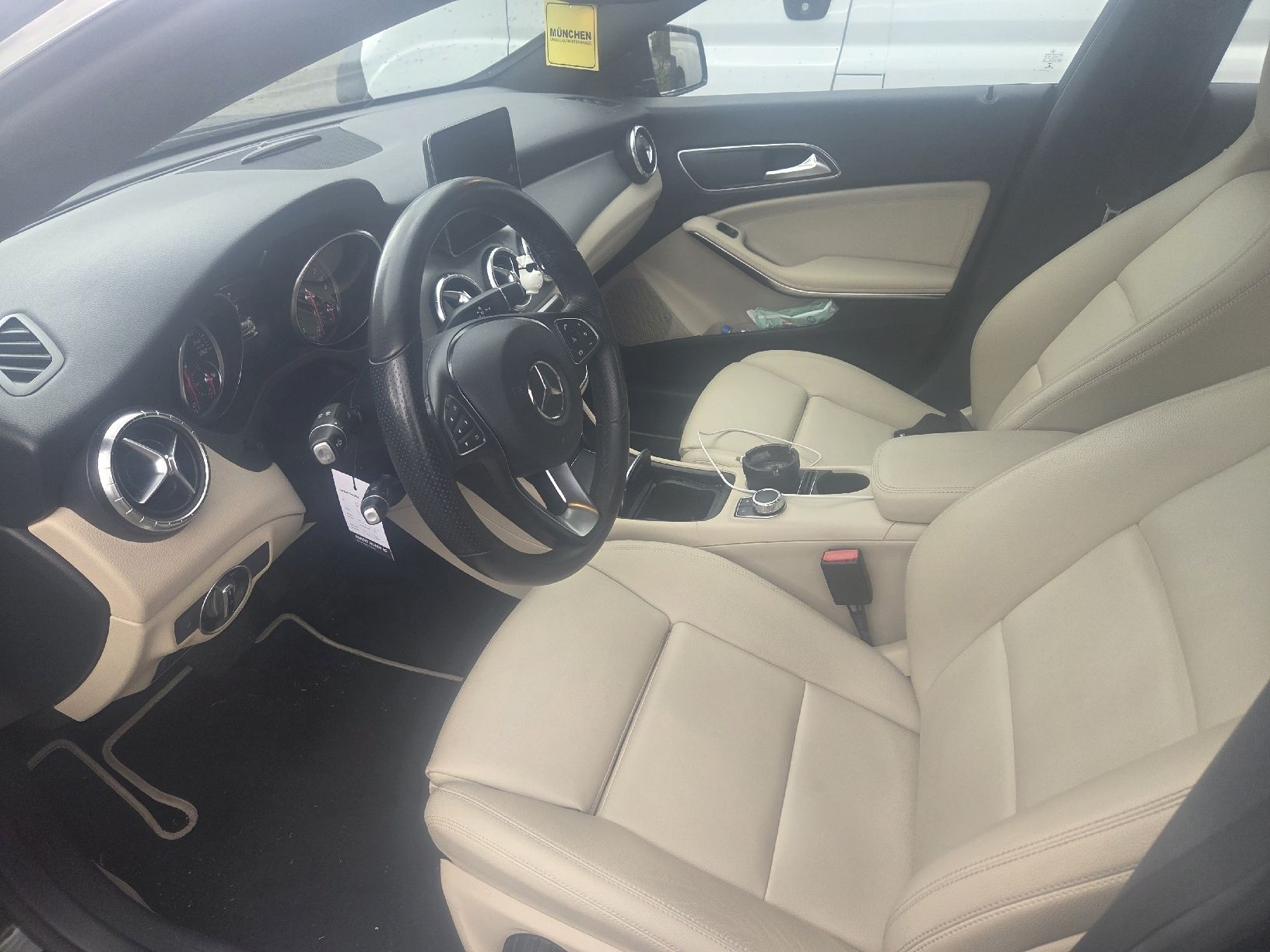 Mercedes-Benz Automobili: Mercedes CLA250 4 MATIC AMG Line – Usato da Luzern venduto da ant_ksq5 3