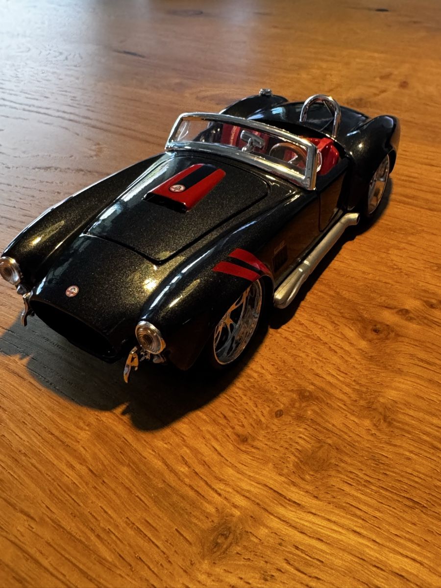 Maisto Modellini d'auto: Maisto Cobra 427 1:24 Modell Auto – Nuovo (secondo la descrizione) da Scherz venduto da spike22.5