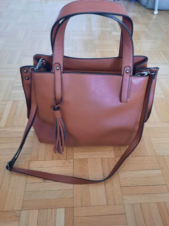 Handtasche even & odd braun mit Schulterriemen 