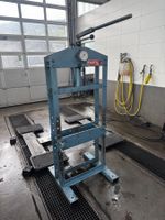 Hydraulische Presse 15 Tonnen (Defekt)