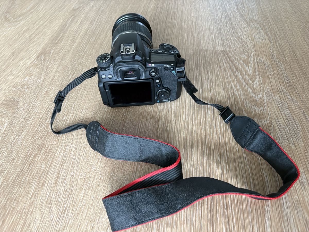 Canon Appareil photo: Canon EOS 70D Spiegelreflexkamera mit Objektiv EF-S 17-55mm – D'occasion à Staufen par ale_z6yr 2