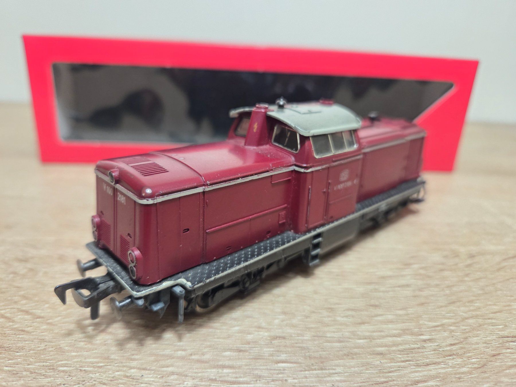 Fleischmann Modellini di ferrovie: Fleischmann Diesellok V100 DB H0 – Usato da St-Aubin-Sauges venduto da Lo_Go 3