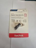 SanDisk - iXpand Flash Drive Go (128GB)