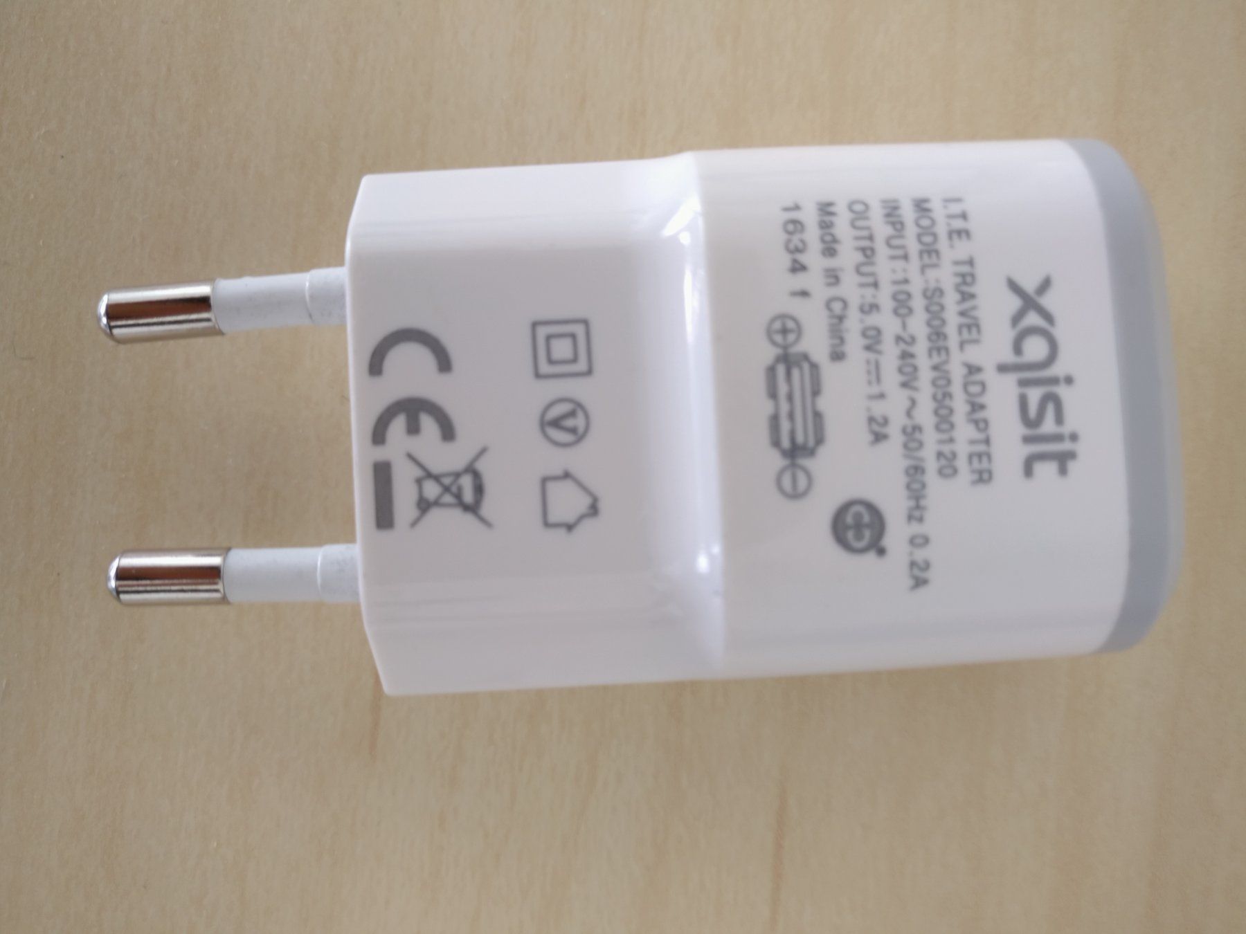 Caricabatterie: USB A Reiseadapter – Usato da Bern venduto da TimonBimon 1
