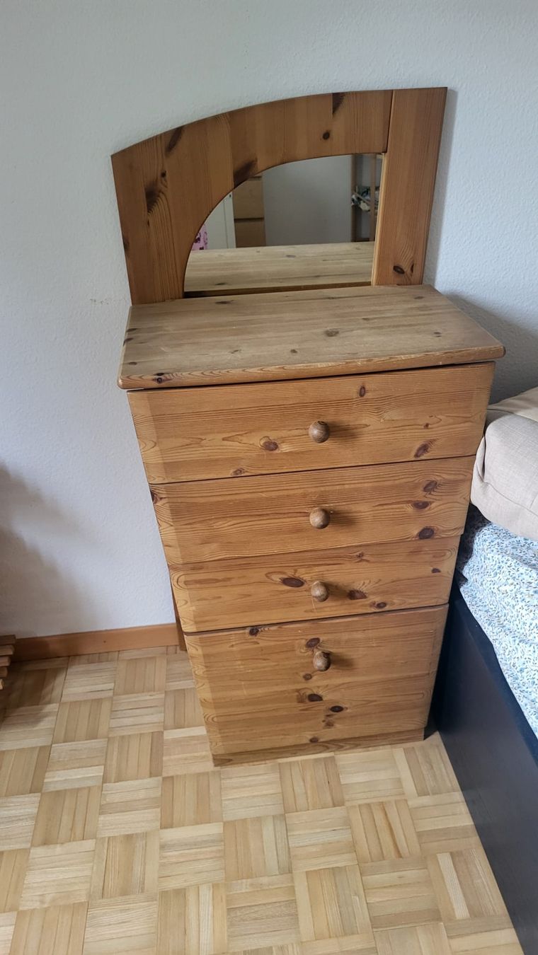 Cassettiere: Holzmöbel-Set mit Kommode & Spiegel – Usato da Arbon venduto da ali_nd8l 1