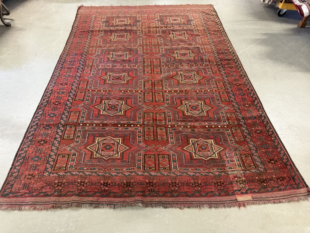 Tappeti: Alt Orientteppich rot mit geometrischem Muster  – Usato da Strengelbach venduto da RaenAntikDesign