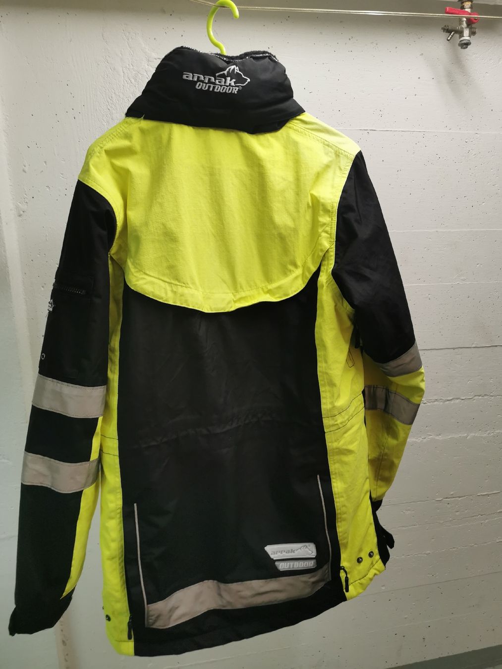 Jacken: Arrak Winterjacke Grösse S  – Gebraucht aus Lotzwil von JEBEMI 2