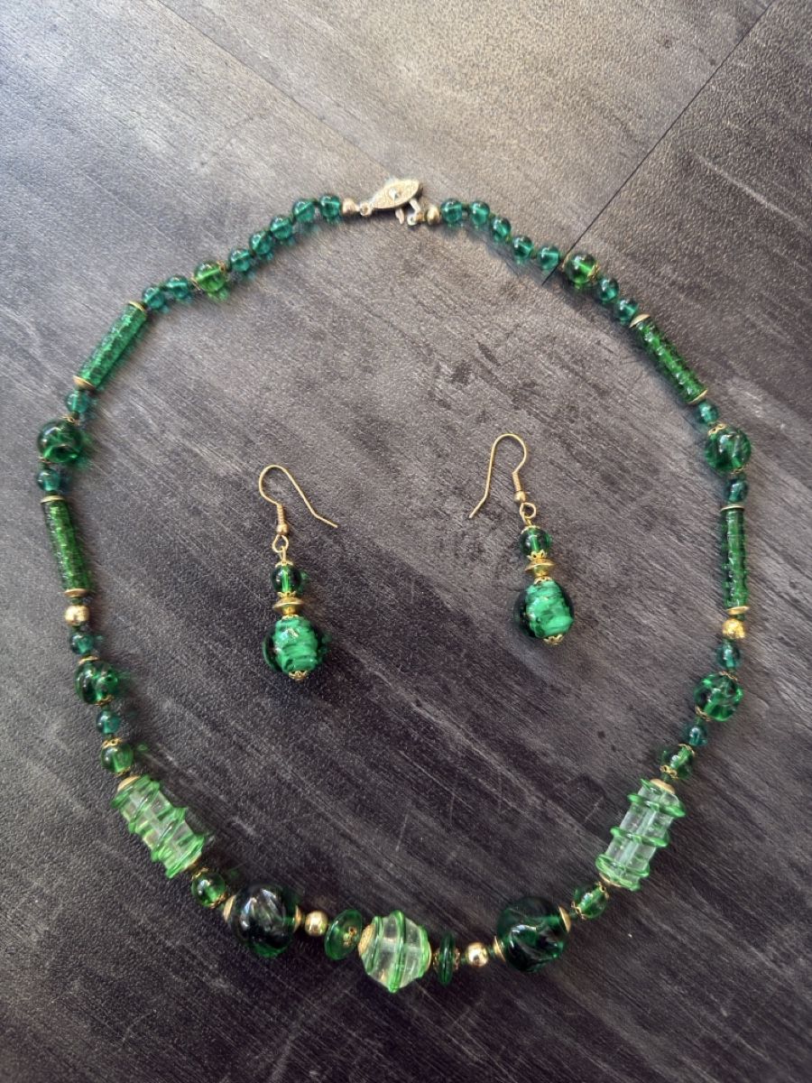 Catenine: Kette mit Ohrhänger – Usato da Thunstetten venduto da AffolterR