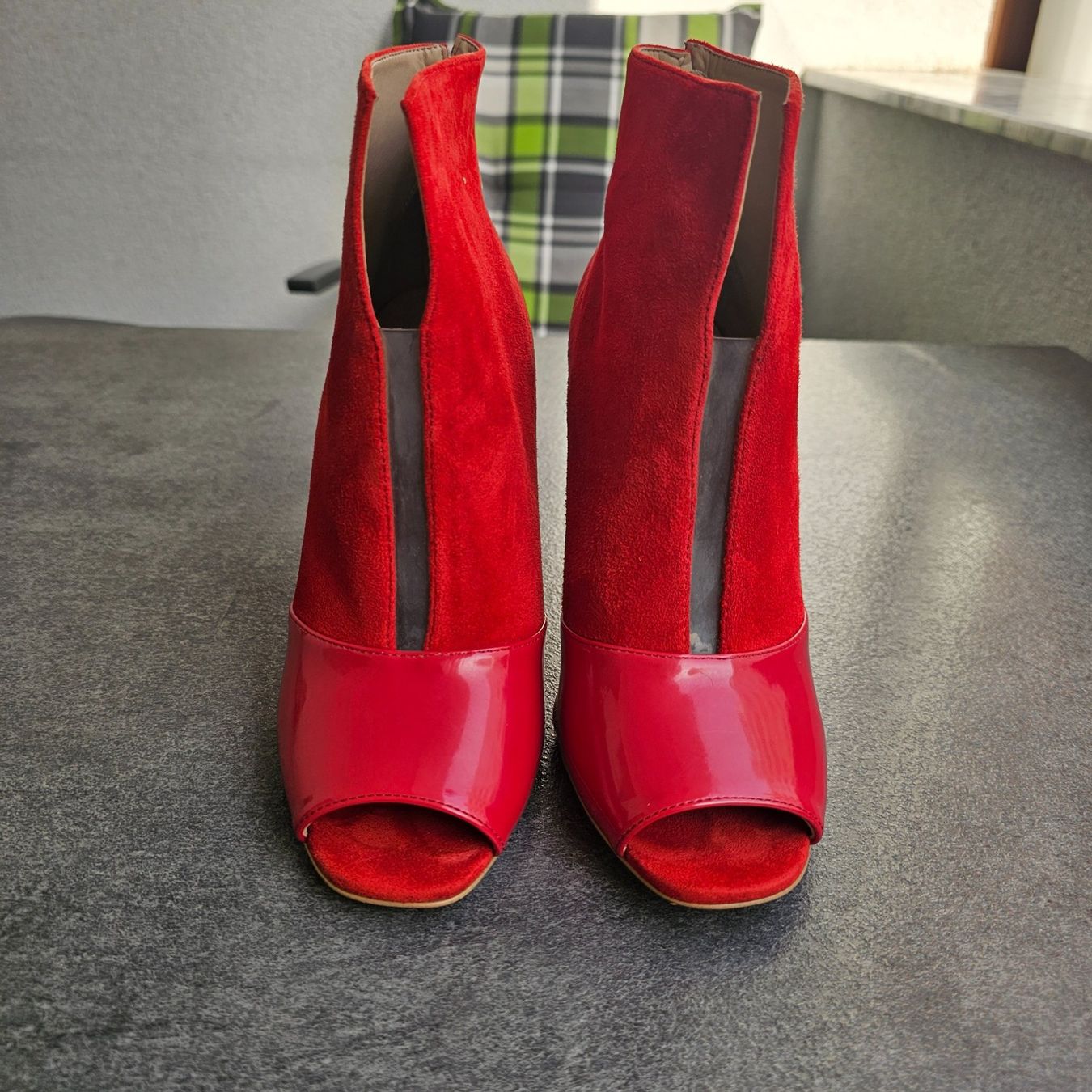 Guess Scarpe da donna: ***GUESS ***Damen Schuhe Gr.40 – Usato da Bronschhofen venduto da Xena37 3