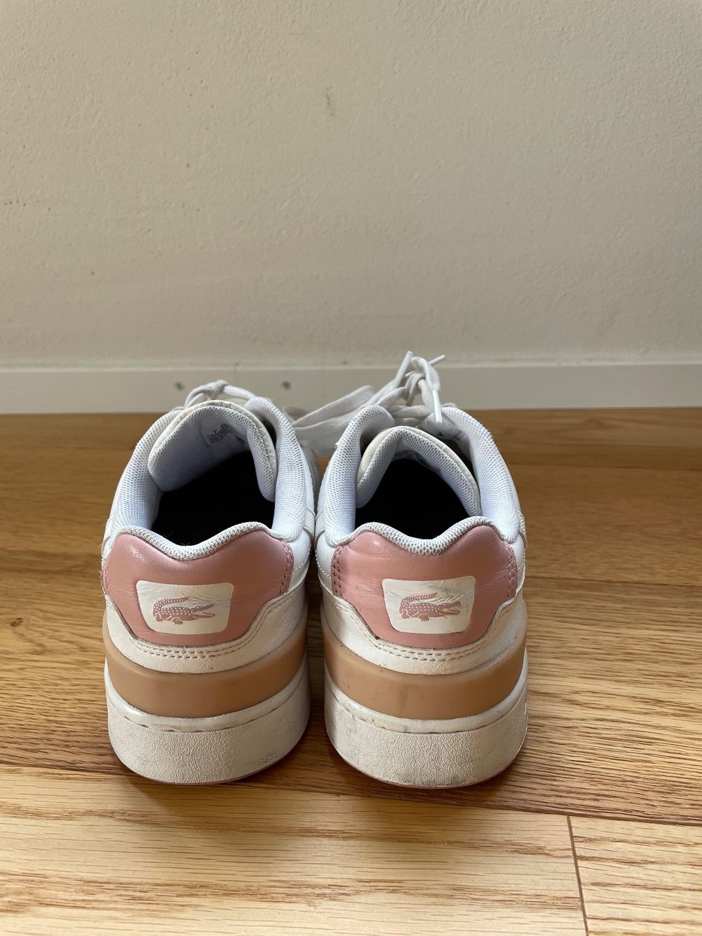 Lacoste Damenschuhe: Lacoste Sneaker weiss-rosa Damen Gr. 40.5 – Gebraucht aus Winterthur von piip13 2