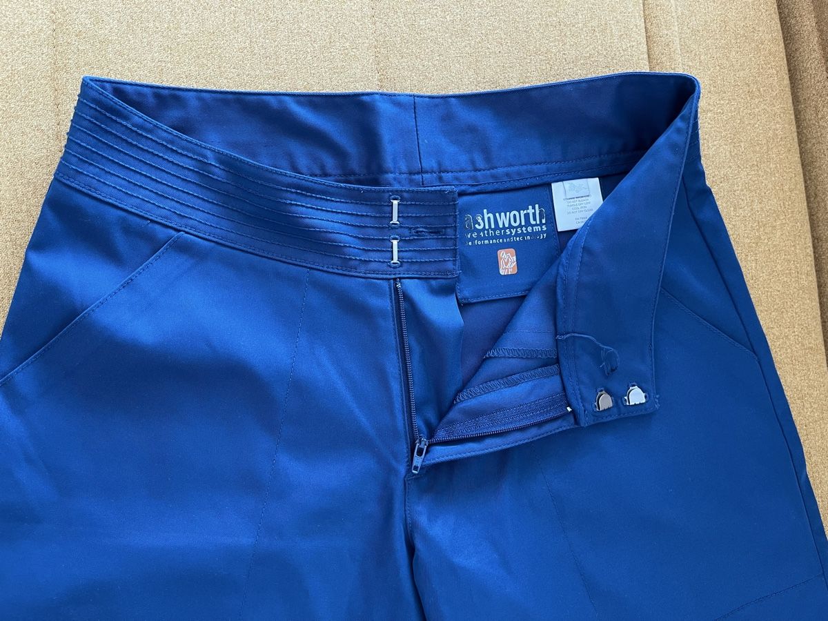 Pantaloni: Short bleu pétrole, comme neuf! – Usato da Nyon venduto da sam_vt7r 3
