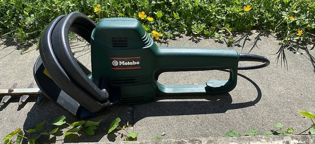 Metabo Tutti gli attrezzi: Heckenschere METABO Hs 8144 S – Usato da Urdorf venduto da Resumasa 1