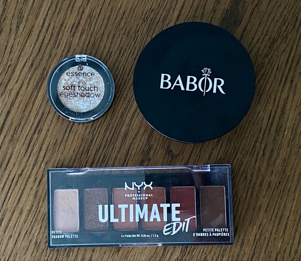 Make-up: Make-up Set, Babor / NYX / Essence, neuwertig – Usato da Ehrendingen venduto da Uxaxa