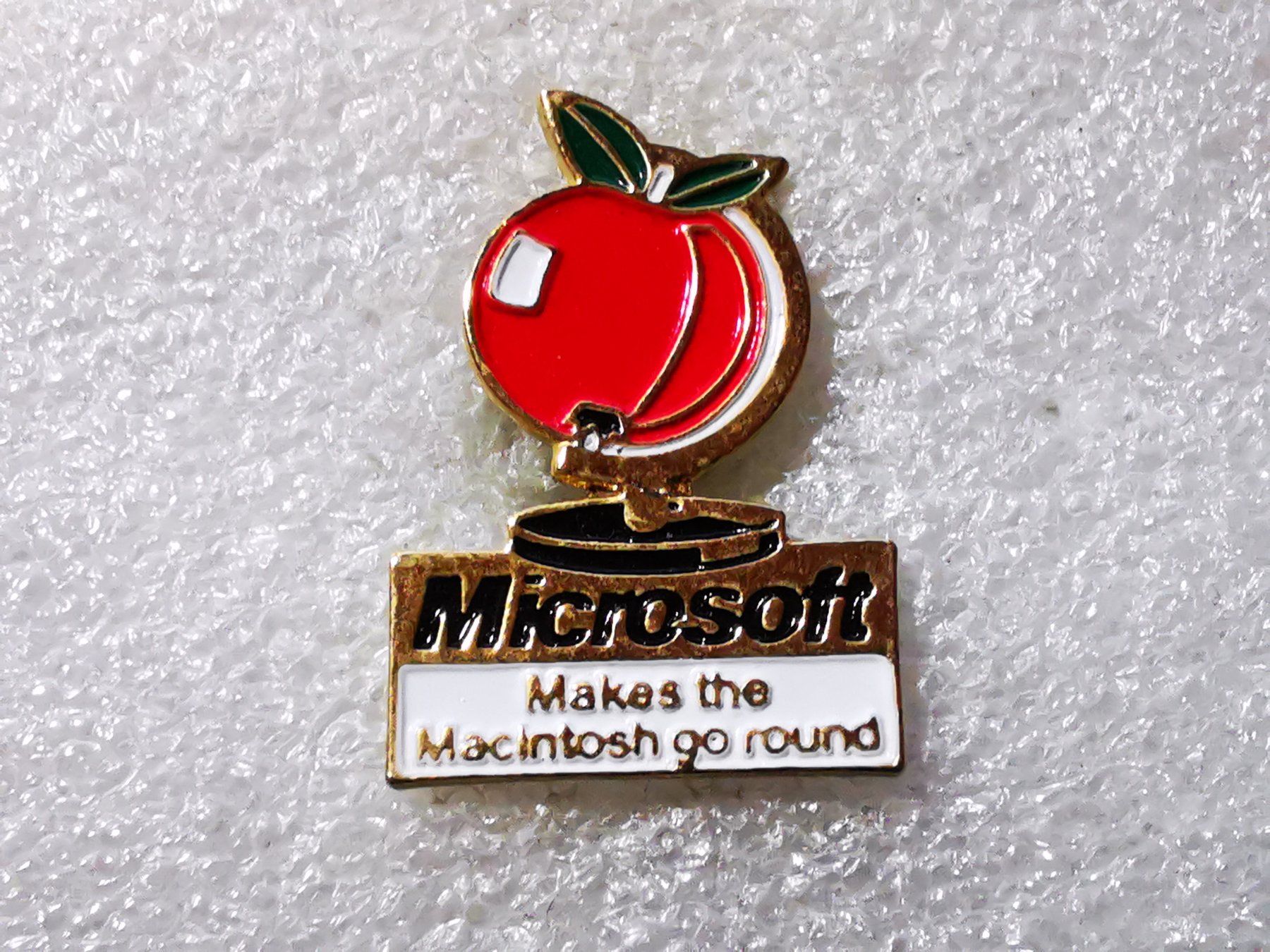 Placchette & Badge: Ansteckpin 50: Microsoft – Usato da Oppligen venduto da Pin-Fall-Shop