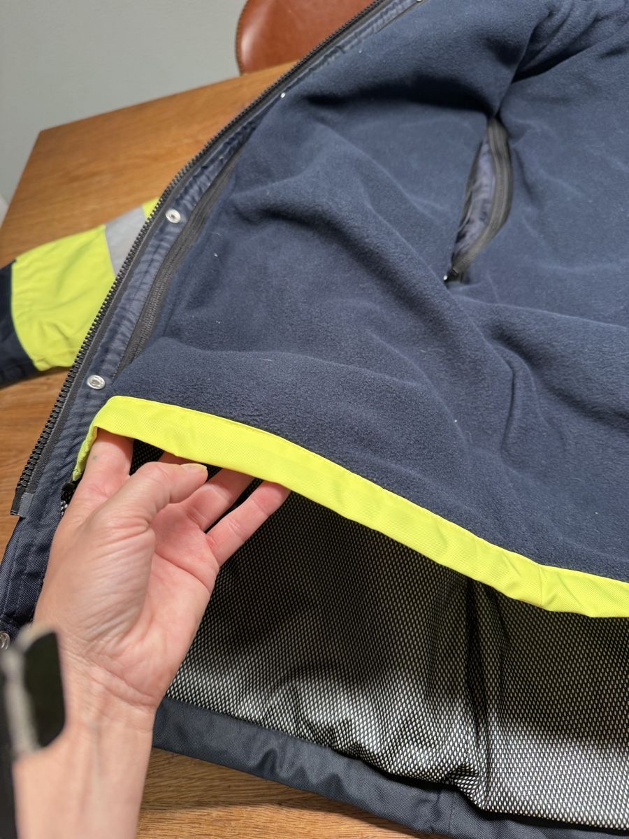 Jacken: Warnschutzjacke Samariter Grösse M – Gebraucht aus Niederbüren von Oetschli 7