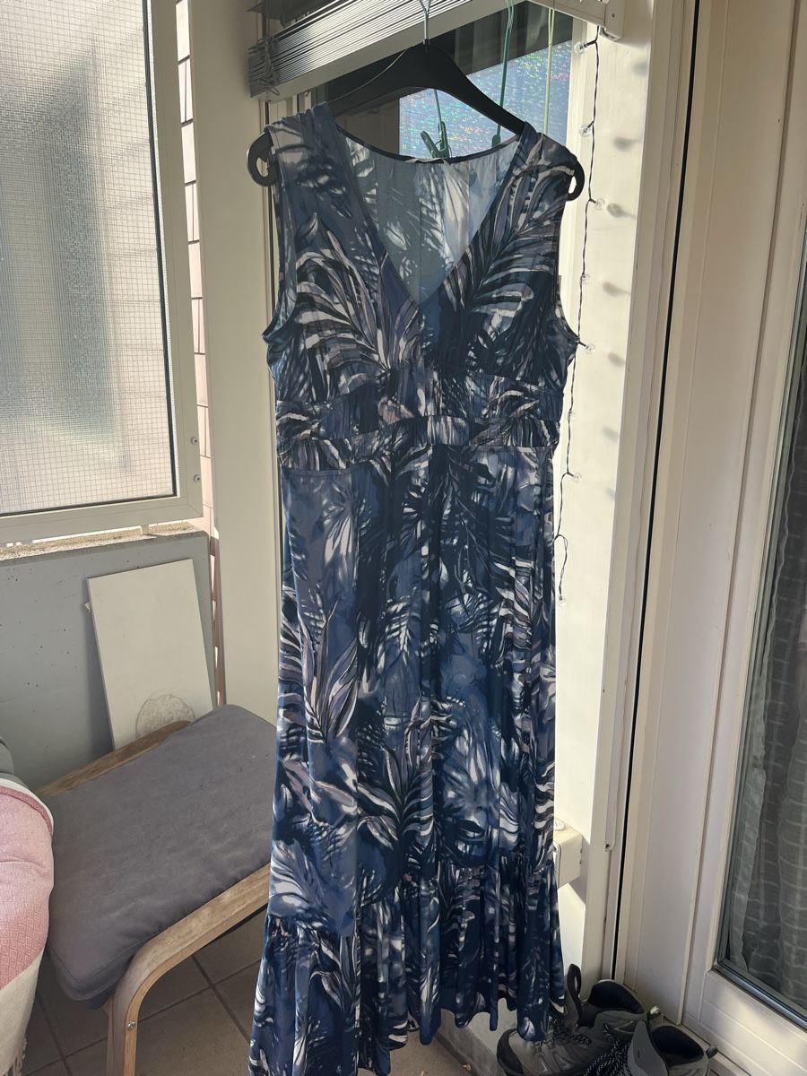 Vestiti: Maxi Kleid von Tatuum  – Nuovo (secondo la descrizione) da Neuenhof venduto da Ivita