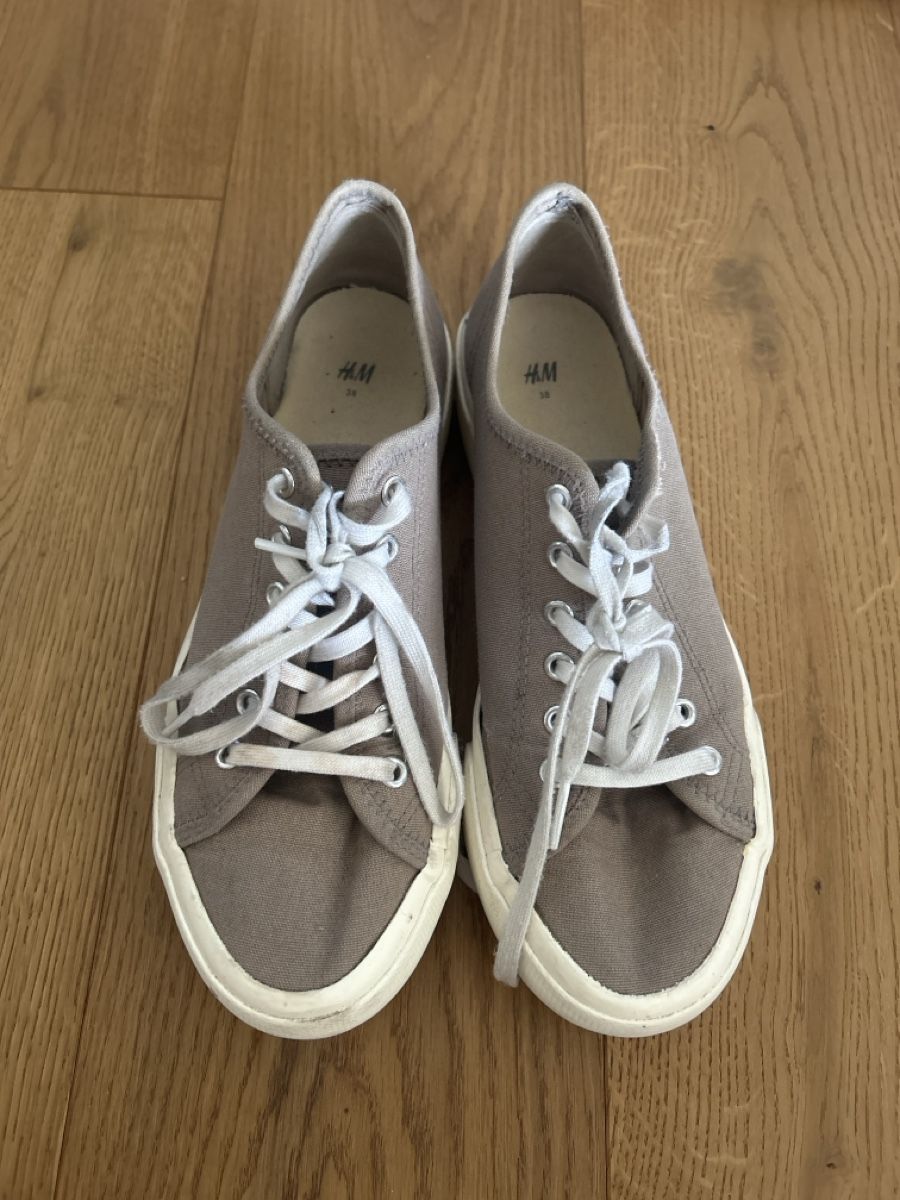 H&M Scarpe da donna: Plateau Sneakers H&M Gr.38 – Usato da Fraubrunnen venduto da alne777
